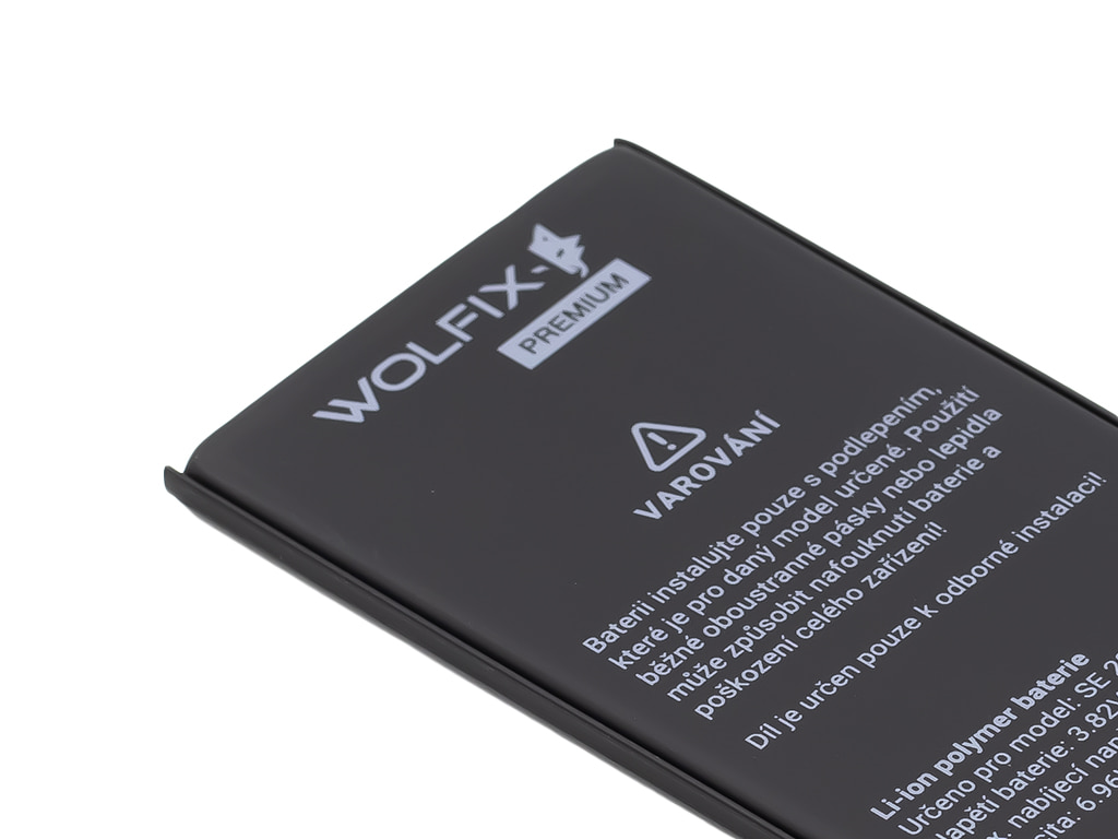 Proces výměny baterie u iPhonu SE 2020 v servisu Praha 5